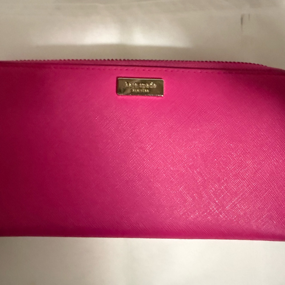 Kate Spade Fuchsia Wallet